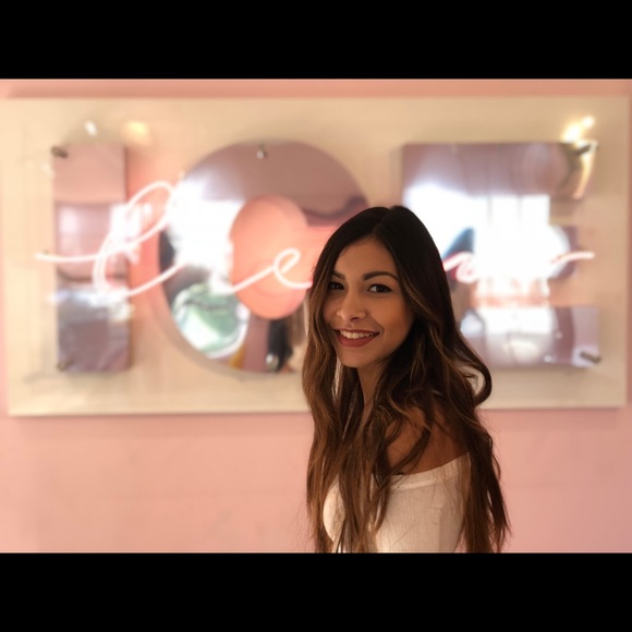 Meet your Posher, Mariah - Picture 1 of 1